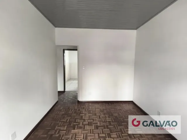 Apartamento 3 quartos e 1 banheiro, para alugar, no bairro Cabral em Curitiba