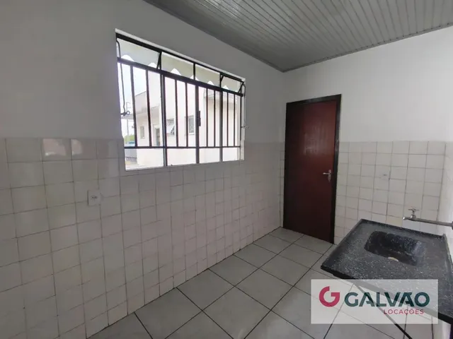 Apartamento 3 quartos e 1 banheiro, para alugar, no bairro Cabral em Curitiba