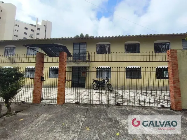 Apartamento 3 quartos e 1 banheiro, para alugar, no bairro Cabral em Curitiba