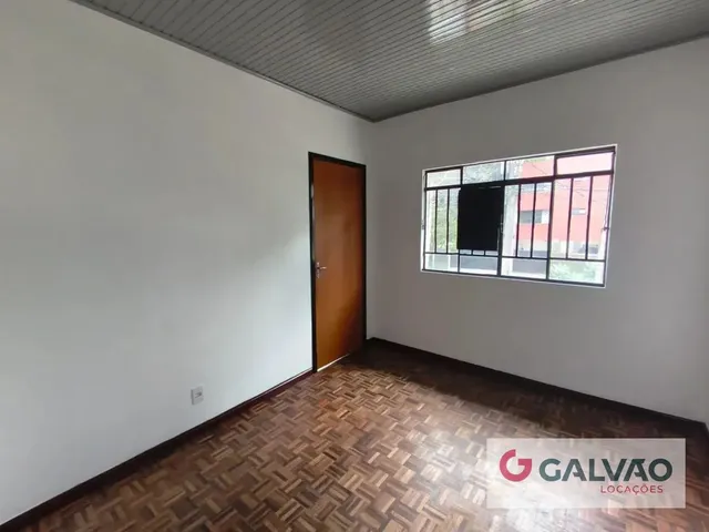 Apartamento 3 quartos e 1 banheiro, para alugar, no bairro Cabral em Curitiba