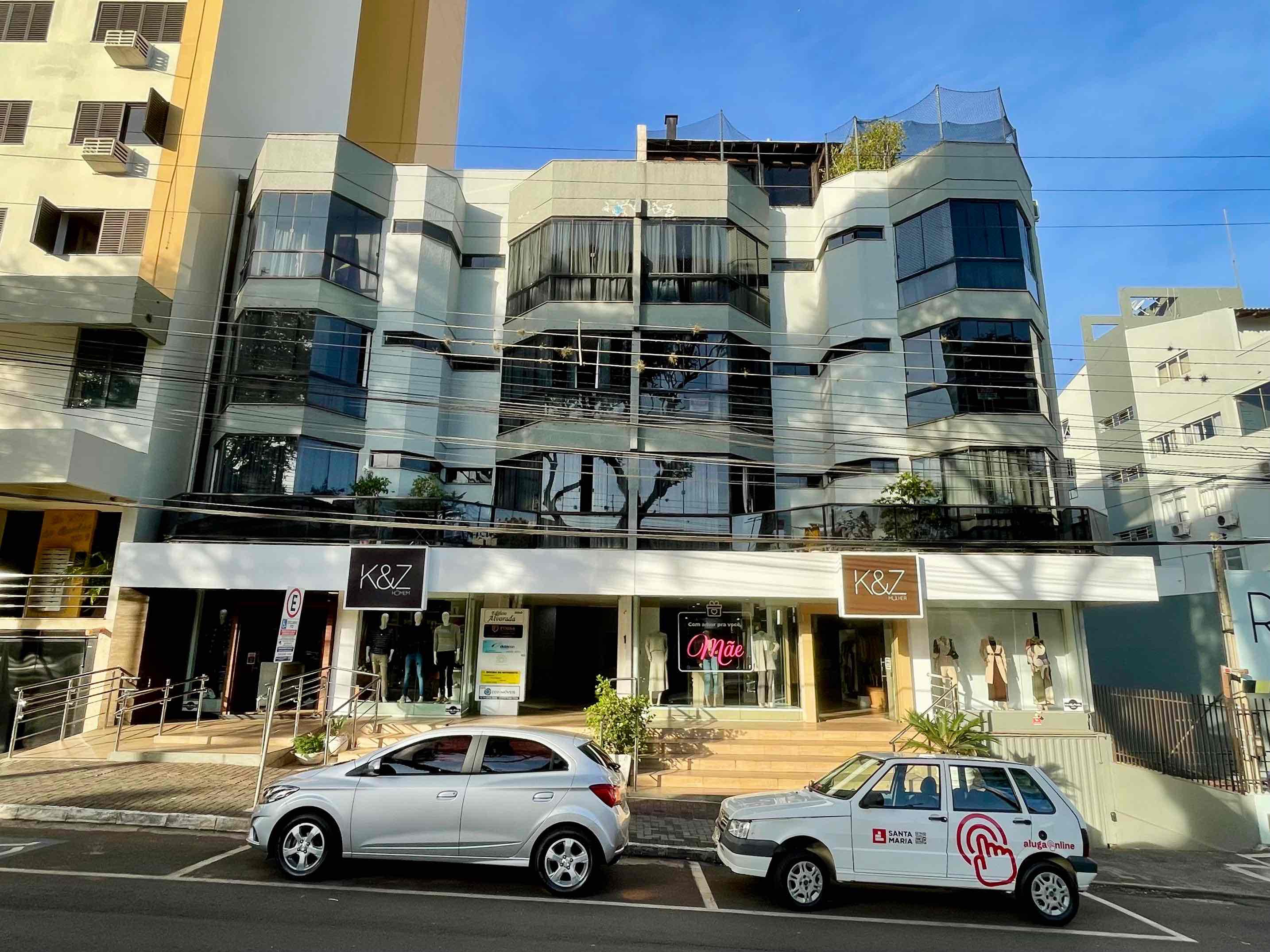 Apartamento para alugar com 2 dormitórios, 1 banheiro, 1 vaga de garagem e 70m² de área privativa no bairro Centro