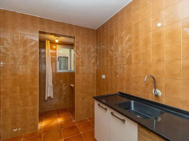 Apartamento 3 quartos e 1 banheiro, para alugar, no bairro Campo Comprido em Curitiba