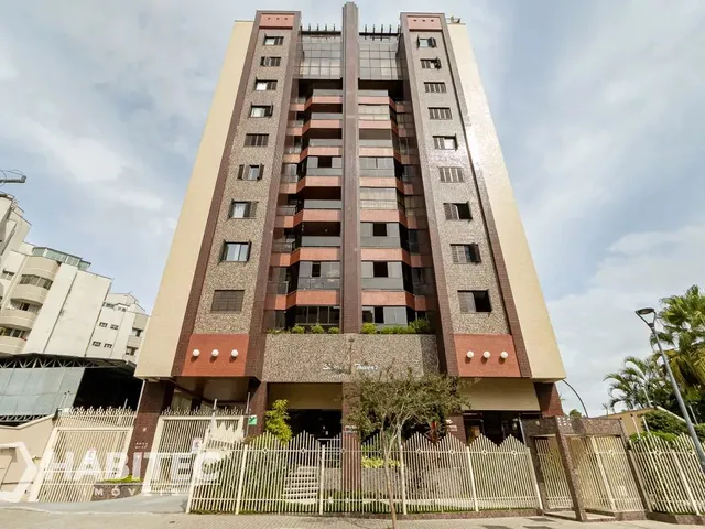 Apartamento 2 quartos e 2 banheiros, à venda, no bairro Batel em Curitiba