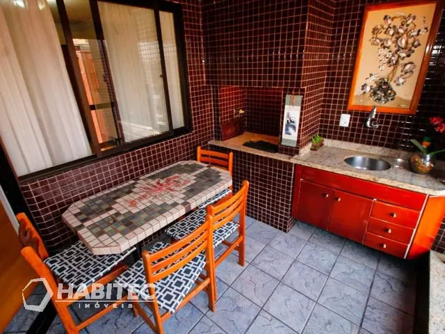 Apartamento 2 quartos e 2 banheiros, à venda, no bairro Batel em Curitiba