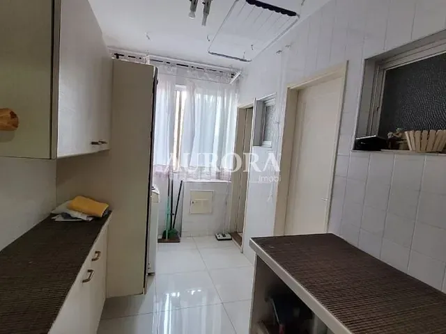 Apartamento com 160m² 2 quartos e 3 banheiros, à venda, no bairro Centro em Londrina