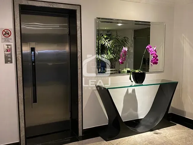 Apartamento com 182m² 3 quartos e 5 banheiros, à venda, no bairro Vila Nova Conceição em São Paulo