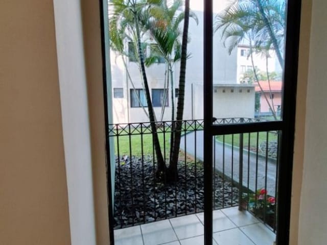 Apartamento com 55m² 2 quartos e 1 banheiro, à venda, no bairro Vila Marcondes em Carapicuíba