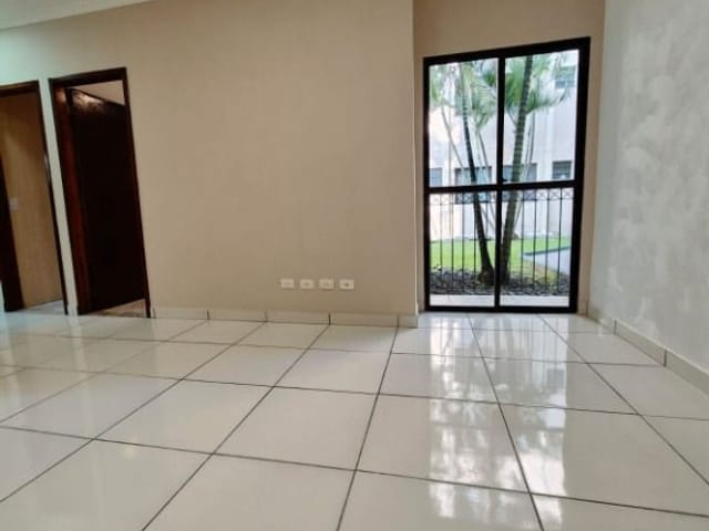 Apartamento com 55m² 2 quartos e 1 banheiro, à venda, no bairro Vila Marcondes em Carapicuíba