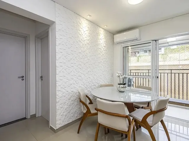 Apartamento 2 quartos e 1 banheiro, à venda, no bairro Santo Inácio em Curitiba