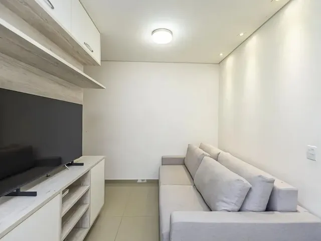 Apartamento 2 quartos e 1 banheiro, à venda, no bairro Santo Inácio em Curitiba