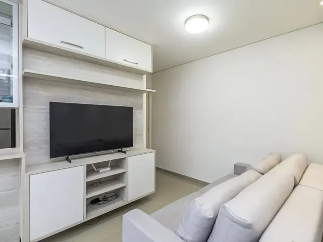 Apartamento 2 quartos e 1 banheiro, à venda, no bairro Santo Inácio em Curitiba
