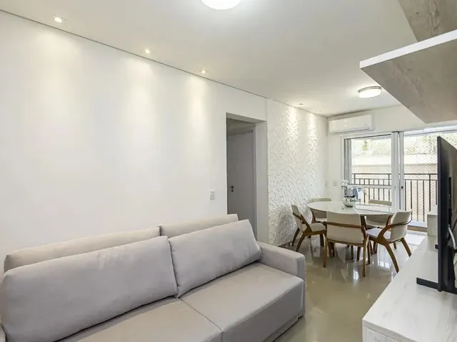 Apartamento 2 quartos e 1 banheiro, à venda, no bairro Santo Inácio em Curitiba