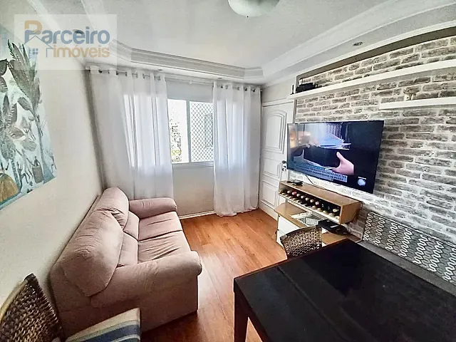 Apartamento 2 quartos e 1 banheiro, à venda ou para alugar, no bairro Vila Santana em São Paulo