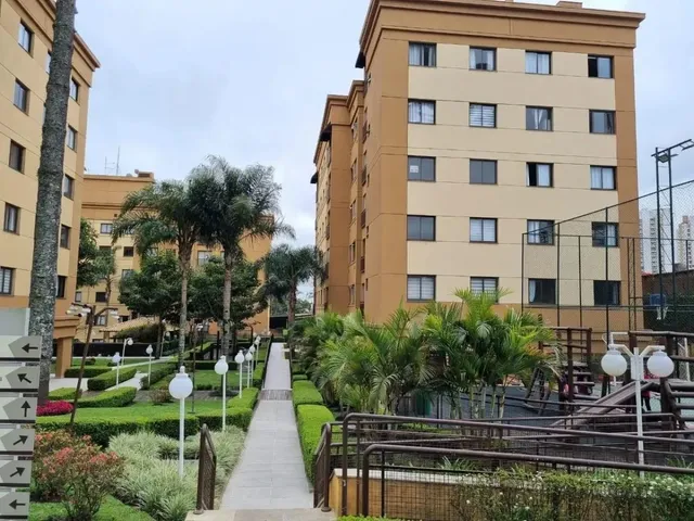 Apartamento 2 quartos e 1 banheiro, à venda, no bairro Cidade Industrial em Curitiba