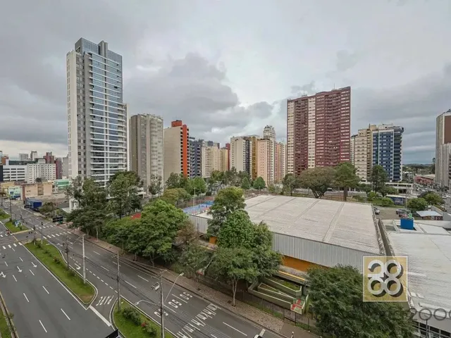 Apartamento 3 quartos e 1 banheiro, à venda, no bairro Batel em Curitiba