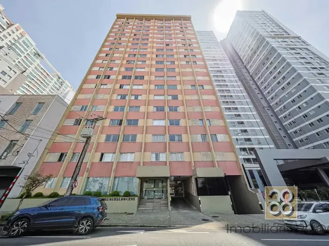 Apartamento 3 quartos e 1 banheiro, à venda, no bairro Batel em Curitiba