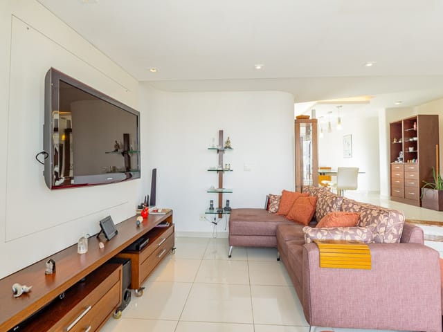 Apartamento com 177m² 3 quartos e 4 banheiros, à venda, no bairro Vila Suzana em São Paulo