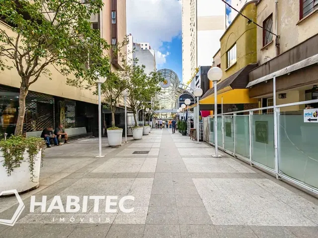 Apartamento 3 quartos e 3 banheiros, à venda, no bairro Centro em Curitiba
