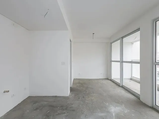 Apartamento 1 quarto e 1 banheiro, à venda, no bairro Centro em Curitiba