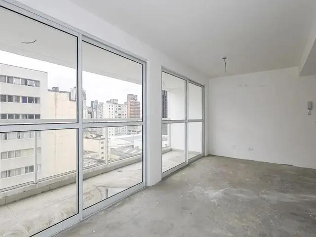 Apartamento 1 quarto e 1 banheiro, à venda, no bairro Centro em Curitiba