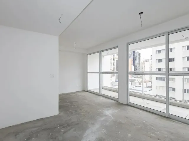 Apartamento 1 quarto e 1 banheiro, à venda, no bairro Centro em Curitiba