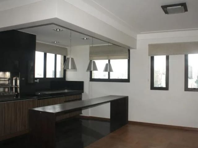 Apartamento com 200m² 4 quartos e 5 banheiros, à venda, no bairro Paraíso do Morumbi em São Paulo
