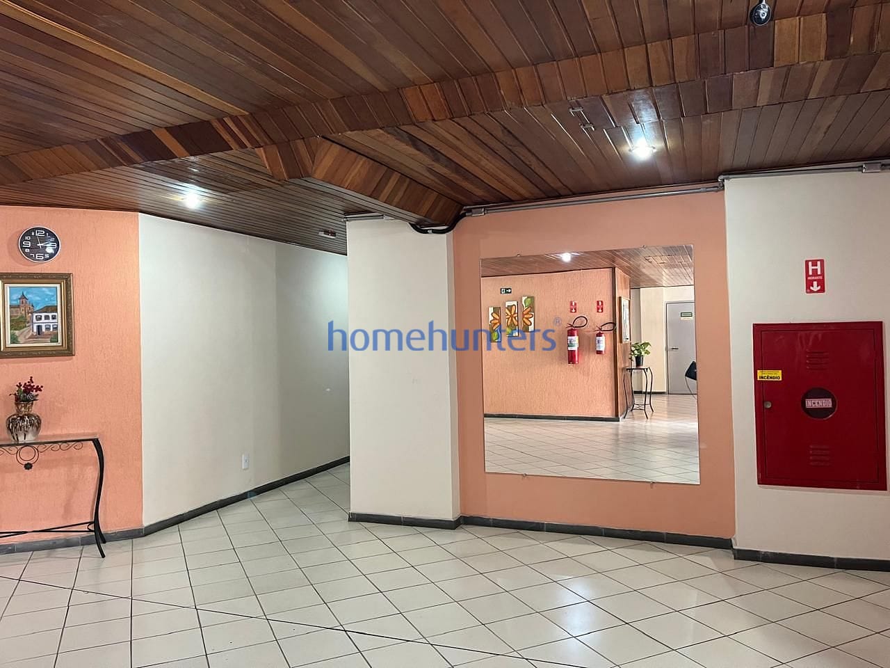 Apartamento para alugar com 1 quarto, 50m² - Foto 2