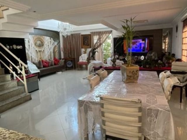 Apartamento com 350m² 4 quartos e 6 banheiros, à venda, no bairro Jardim em Santo André