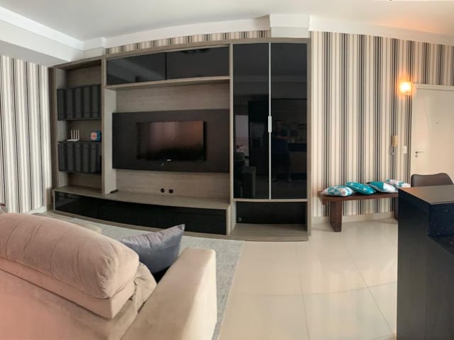 Apartamento com 111m² 3 quartos e 2 banheiros, à venda, no bairro Meia Praia em Itapema
