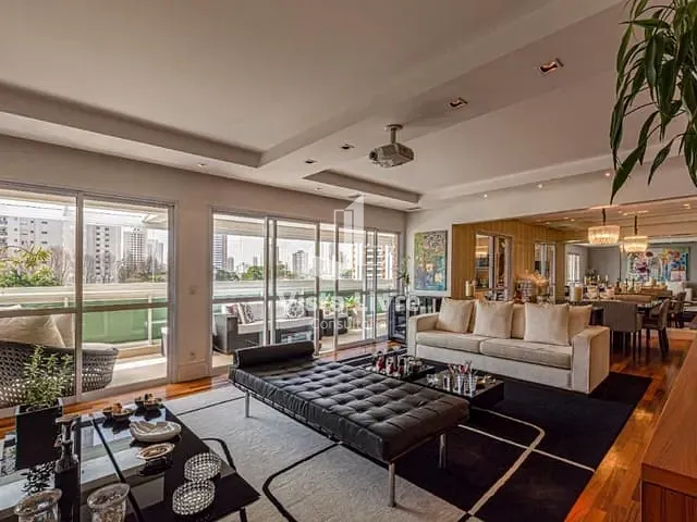 Apartamento com 245m² 4 quartos e 6 banheiros, à venda, no bairro Cidade Monções em São Paulo
