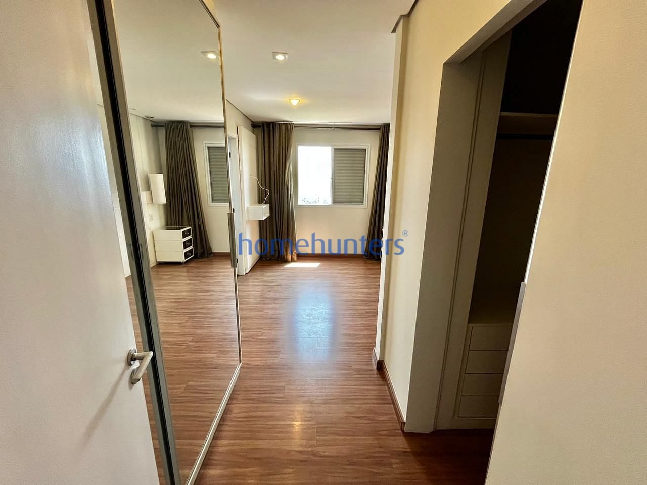 Apartamento para alugar com 3 quartos, 137m² - Foto 17