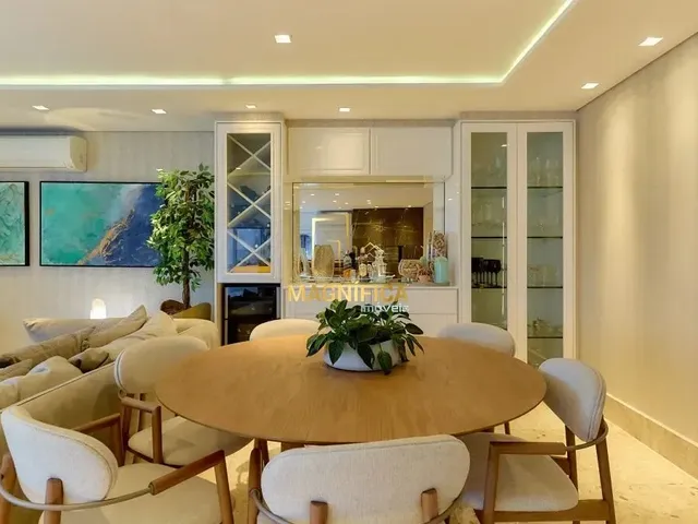 Apartamento 3 quartos e 5 banheiros, à venda, no bairro Água Verde em Curitiba