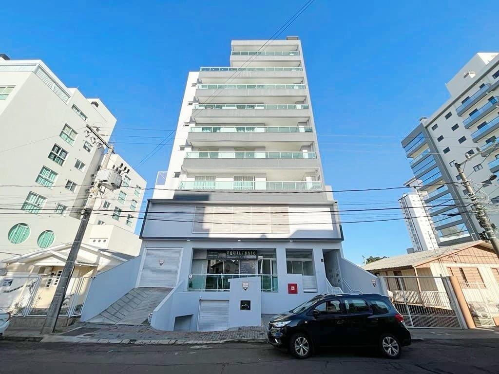 Apartamento à venda com 3 dormitórios, 2 banheiros, 3 vagas de garagens e 224m² de área privativa no bairro Jardim Itália