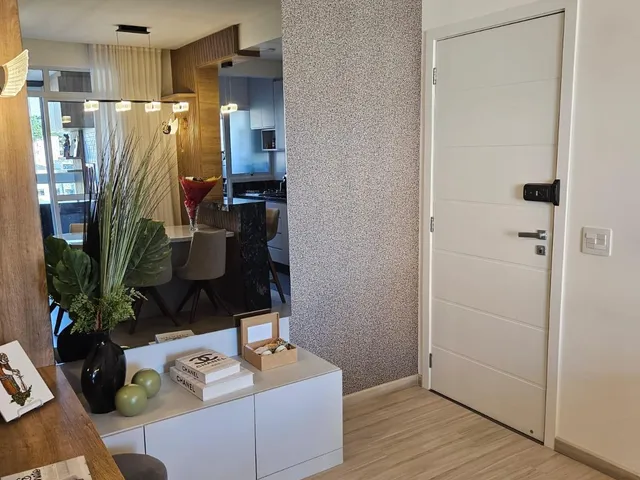 Apartamento 3 quartos e 2 banheiros, à venda, no bairro Mercês em Curitiba
