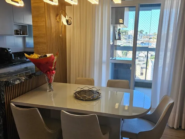 Apartamento 3 quartos e 2 banheiros, à venda, no bairro Mercês em Curitiba