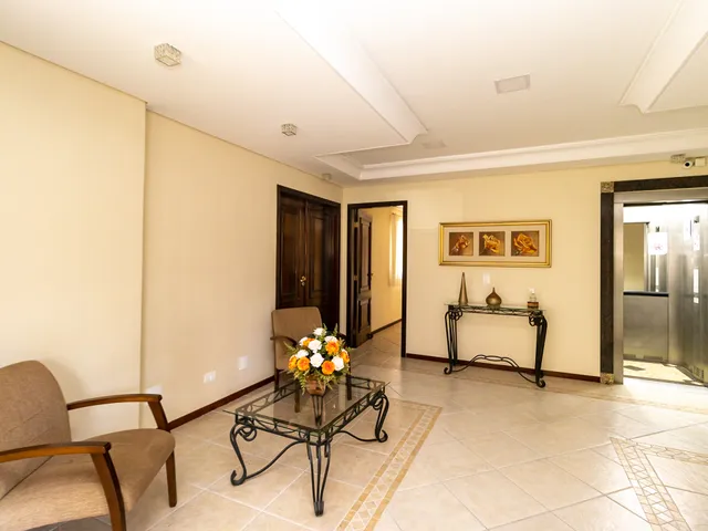Apartamento 3 quartos e 3 banheiros, à venda, no bairro Água Verde em Curitiba