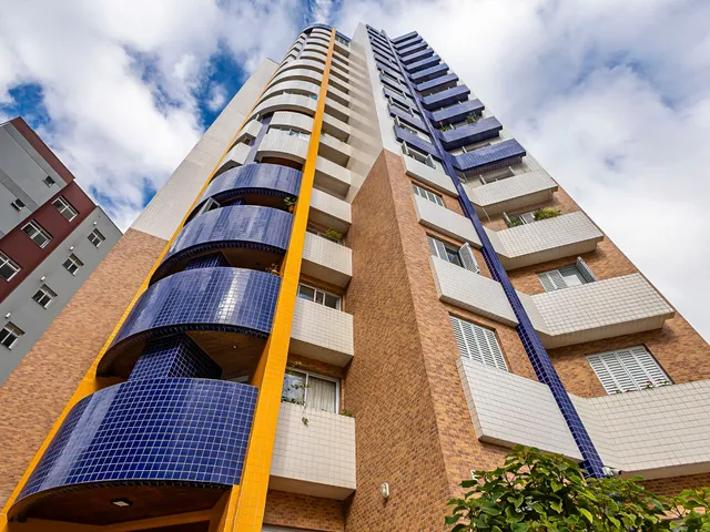 Apartamento 3 quartos e 3 banheiros, à venda, no bairro Água Verde em Curitiba