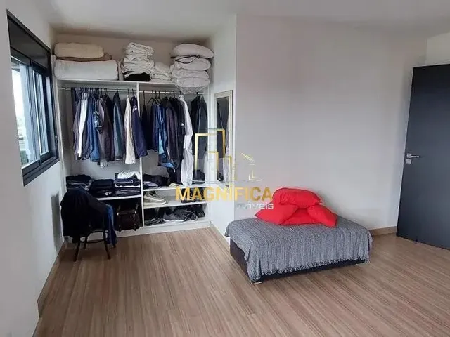 Apartamento 2 quartos e 3 banheiros, à venda, no bairro Cristo Rei em Curitiba