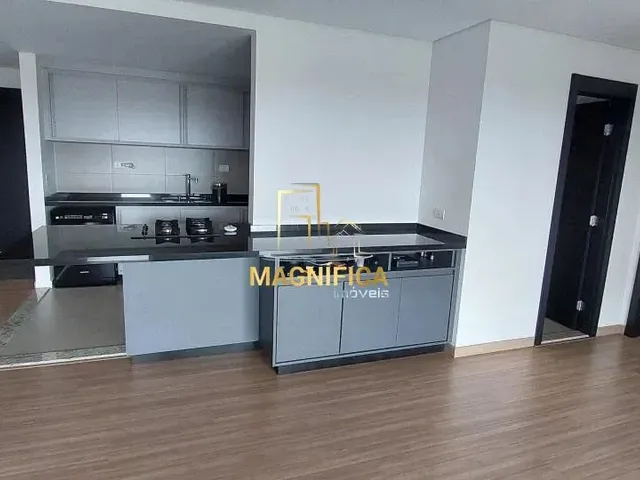 Apartamento 2 quartos e 3 banheiros, à venda, no bairro Cristo Rei em Curitiba