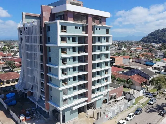 Apartamento 2 quartos e 2 banheiros, à venda, no bairro centro em Guaratuba