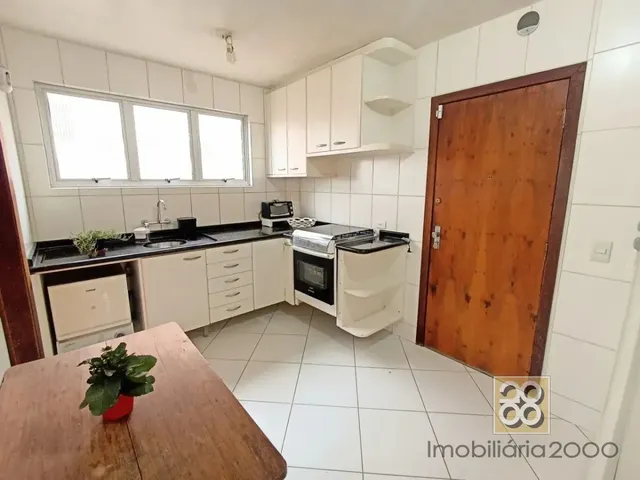 Apartamento 2 quartos e 1 banheiro, à venda, no bairro Ahú em Curitiba