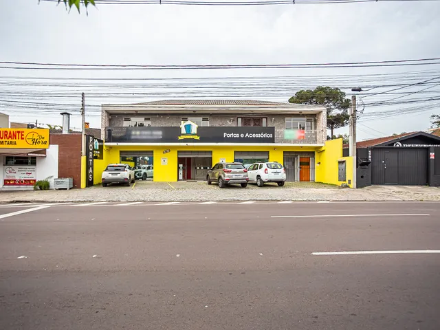 Apartamento 4 quartos e 2 banheiros, para alugar, no bairro Cabral em Curitiba