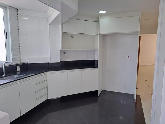 Apartamento com 220m² 3 quartos e 3 banheiros, à venda, no bairro Vila Monte Alegre em São Paulo