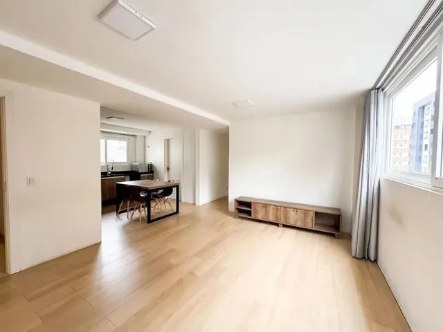 Apartamento 3 quartos e 2 banheiros, à venda, no bairro Bigorrilho em Curitiba