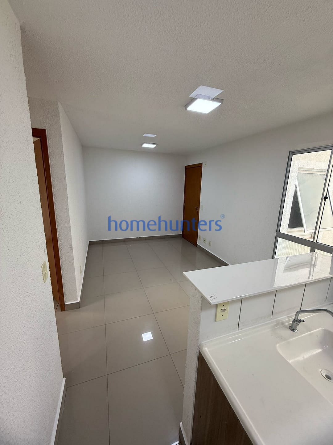 Apartamento à venda com 2 quartos, 46m² - Foto 3