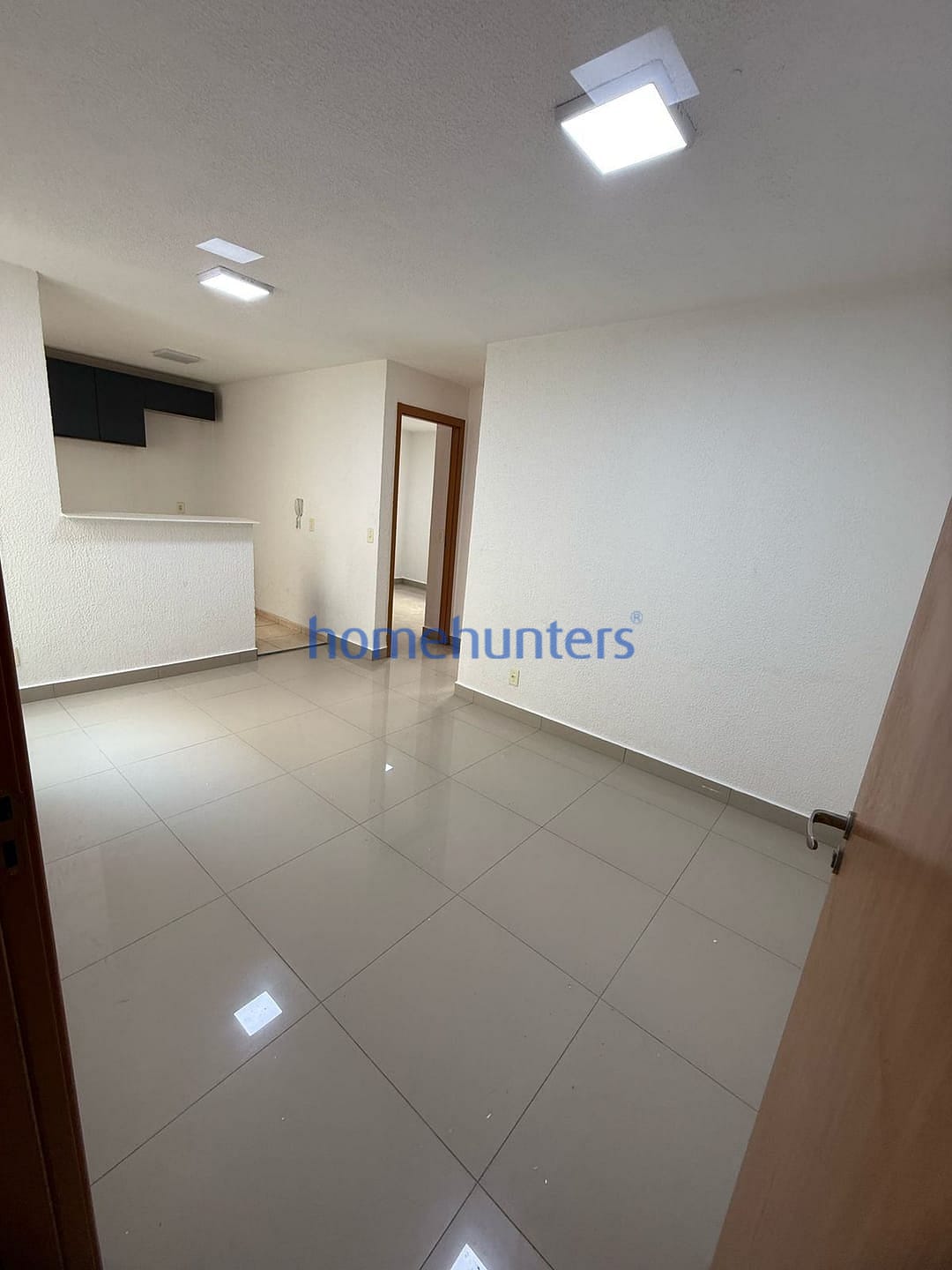 Apartamento à venda com 2 quartos, 46m² - Foto 2