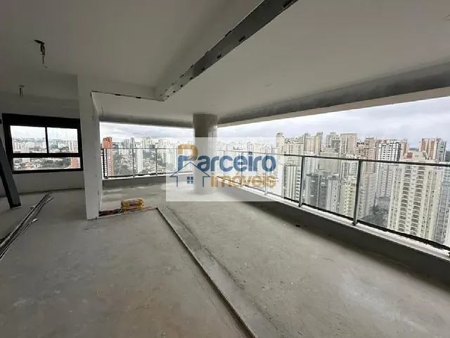 Apartamento com 211m² 3 quartos e 5 banheiros, à venda, no bairro Campo Belo em São Paulo