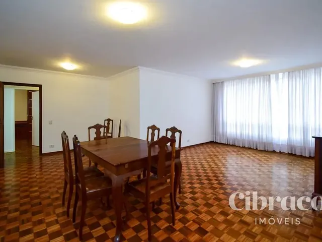 Apartamento 3 quartos e 2 banheiros, à venda, no bairro Centro em Curitiba