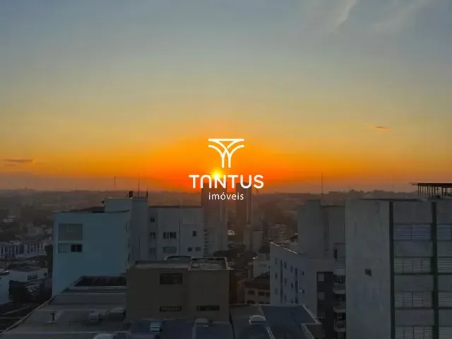 Apartamento 3 quartos e 3 banheiros, à venda, no bairro Centro em Curitiba