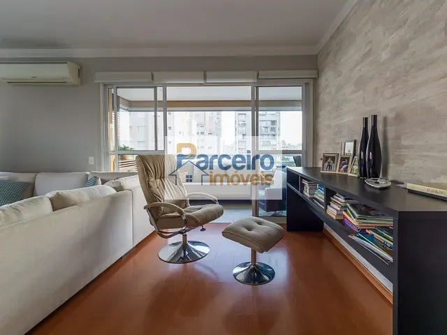 Apartamento com 137m² 3 quartos e 4 banheiros, à venda, no bairro Vila Olímpia em São Paulo
